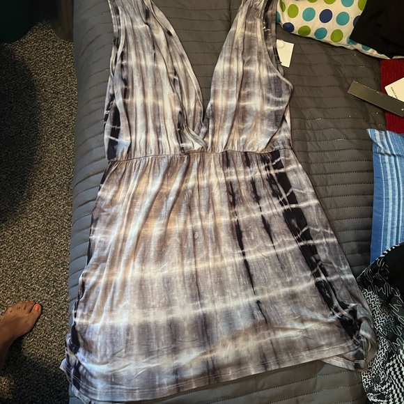 Beach cover up - Picture 3 of 4